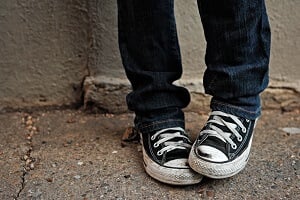 Why Do Converse Laces Turn Black? (SOLVED)