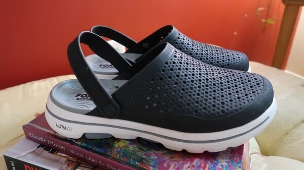 8 Best Skechers That Look Like Crocs (Comfier)