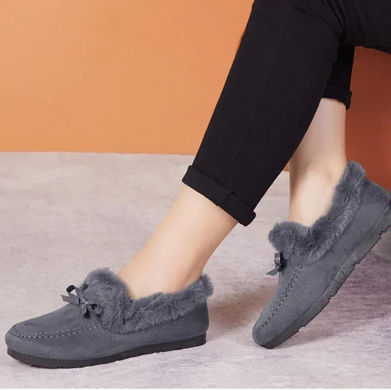 Women's Winter Casual Moccasins: Soft, Non-slip Loafers with Warm Plush